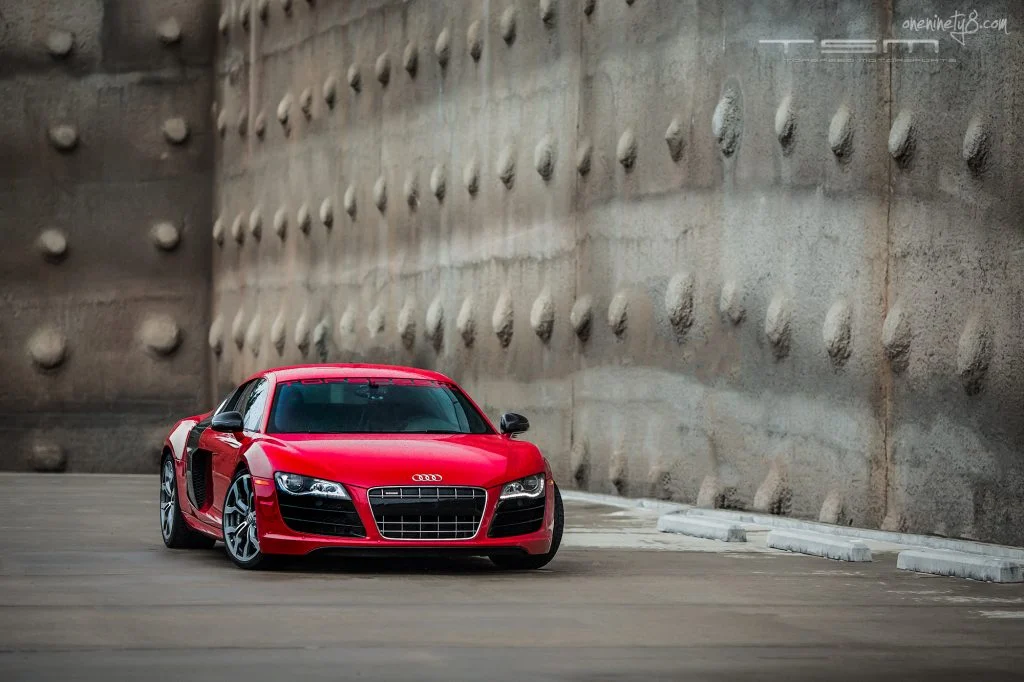 Audi R8 6 speed red