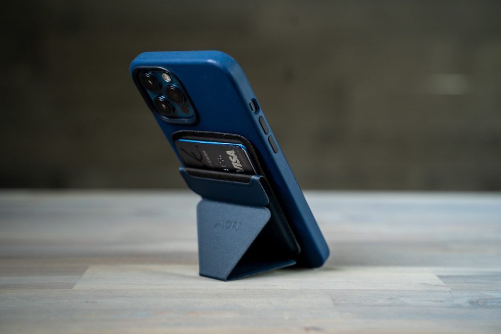 MOFT MagSafe Wallet Review