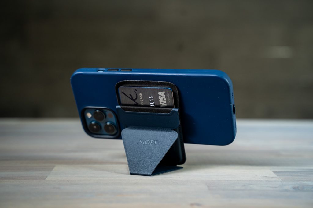 MOFT MagSafe Wallet Review