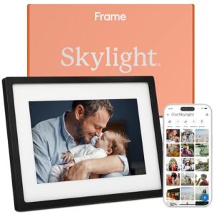 Skylight Frame Review: The Easiest WiFi Digital Photo Frame for Families