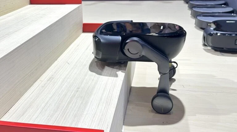 Roborock Saros Rover: The World’s First Stair-Climbing Robot Vacuum