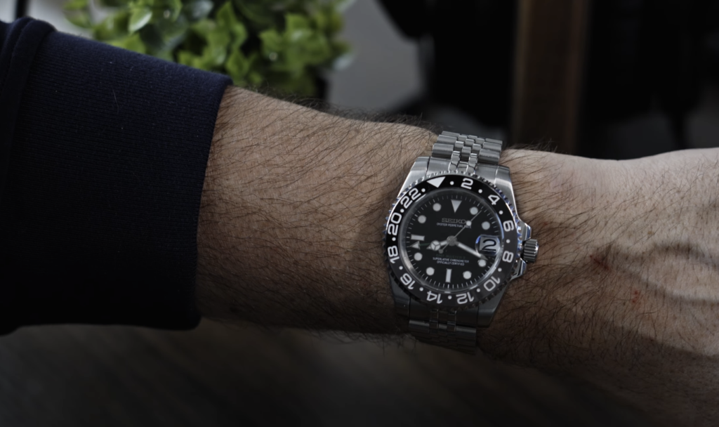 bruce wayne gmt seiko mod